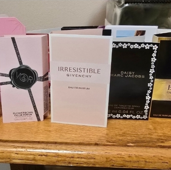 27 New Perfume Samples - Picture 2 of 5